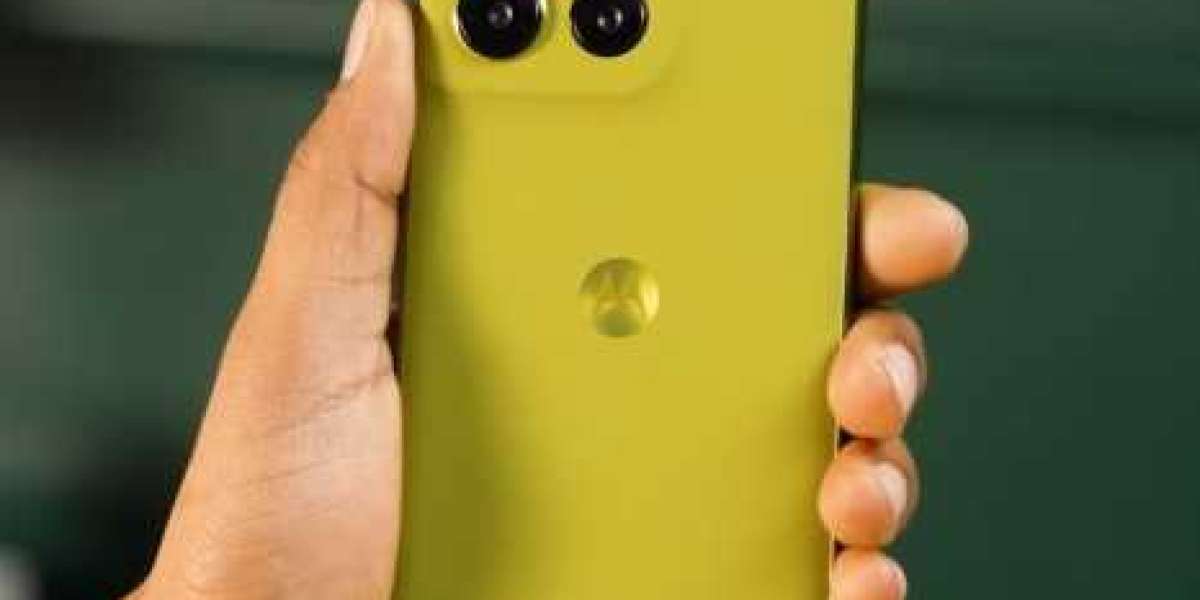 Explore Innovation and Performance with TechNow’s Range of Motorola Mobiles and Vivo Foldable Phones