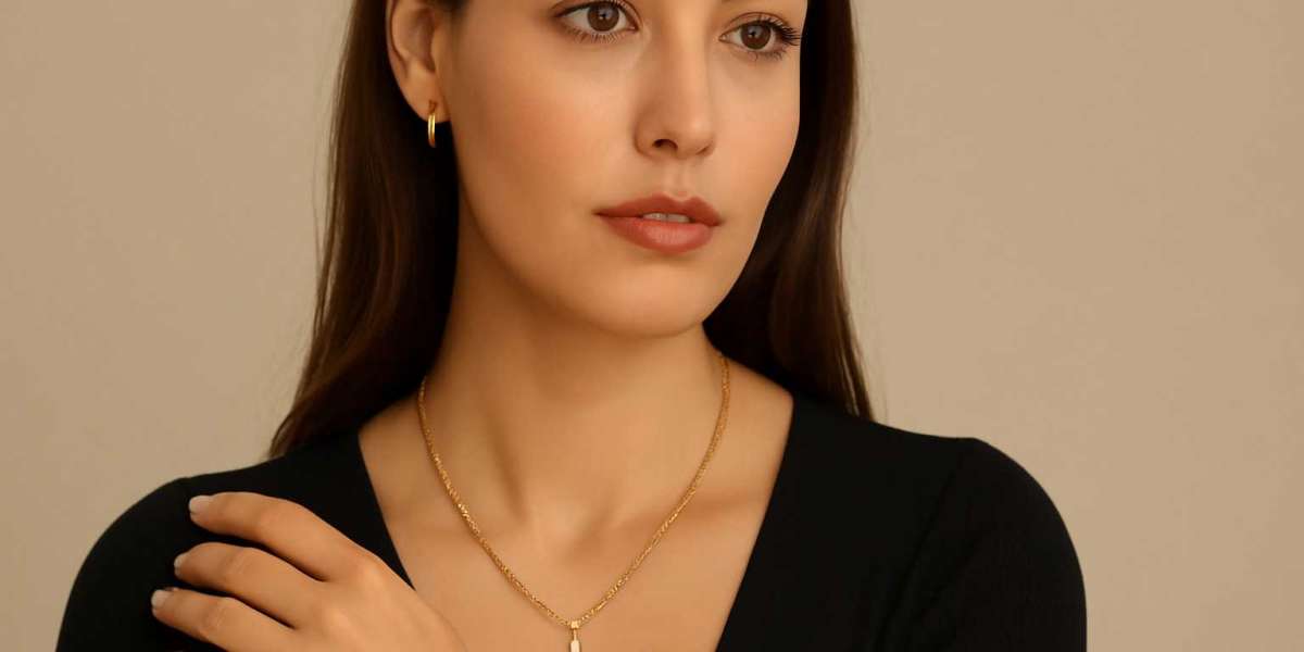 14K Gold Bracelets vs. Necklaces: Which is the Best Investment for Men and Women?