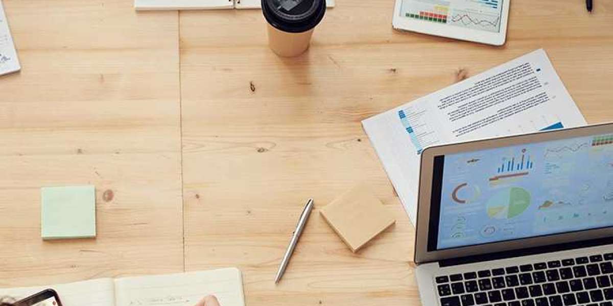 Shaping Career Confidence Through Transformative Learning Paths