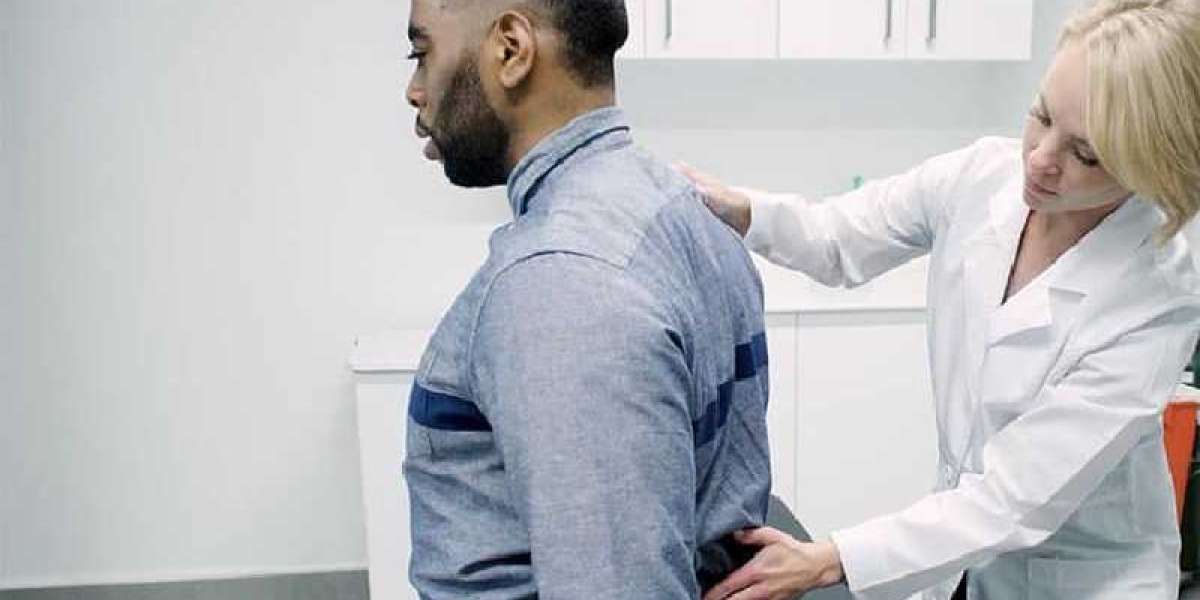 How Can a Back Pain Doctor in Paramus Help You Get Fast Relief?